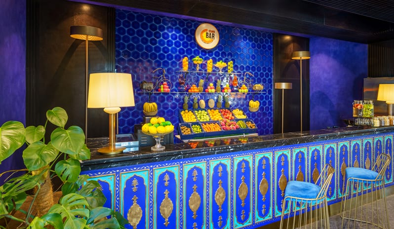 middle-east-holidays-abu-dhabi-rixos-premium-saadiyat-island-hotel-vitamin-bar